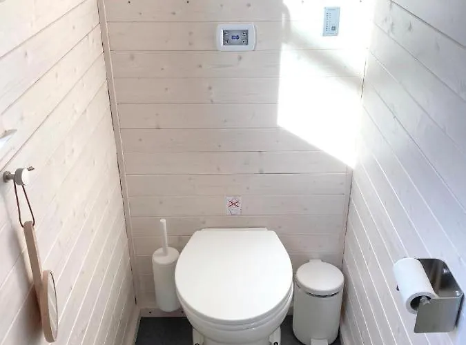 Hausboot Bruntje Mit Dachterrasse In *